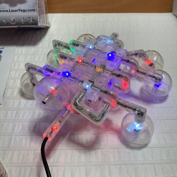 Laser Pegs - Light-Up Building Set - Mini Monster Bug - Picture 6 of 16